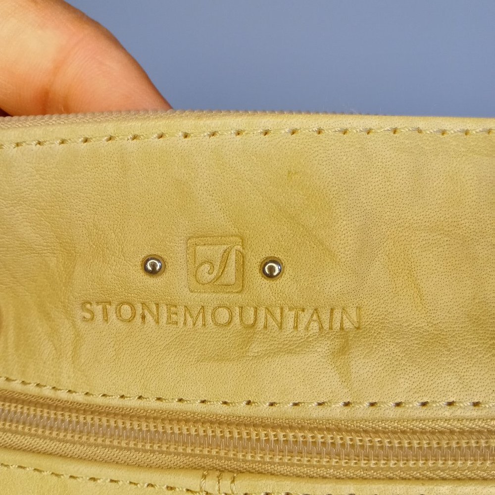 Stone Mountain Cross Body Bag - Picture 3 of 10